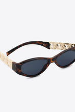 Load image into Gallery viewer, Chain Detail Temple Cat Eye Sunglasses
