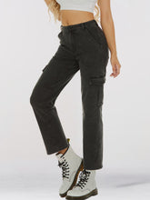 Load image into Gallery viewer, Straight Leg Jeans with Pockets
