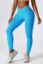 Load image into Gallery viewer, Slim Fit Wide Waistband Sports Leggings
